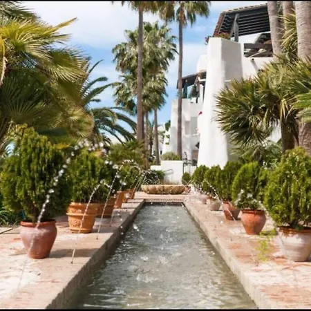 Puente Luxury Penthouse, Beachside & Sea Views Apartment
