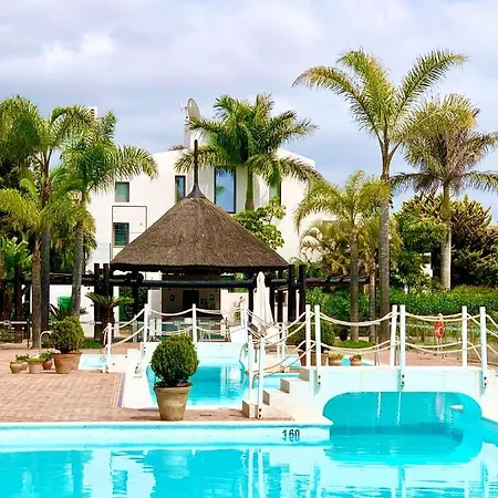 Apartment Puente Luxury Penthouse, Beachside & Sea Views *