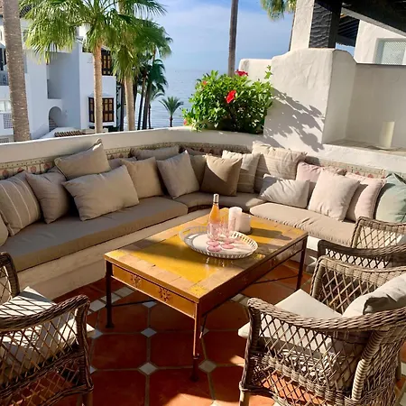 Puente Luxury Penthouse, Beachside & Sea Views Apartment Marbella