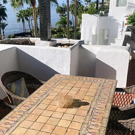 Apartment Puente Luxury Penthouse, Beachside & Sea Views